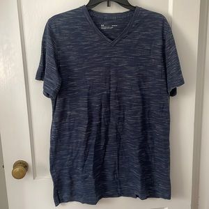 Like New Men’s L Under Armour T Shirt